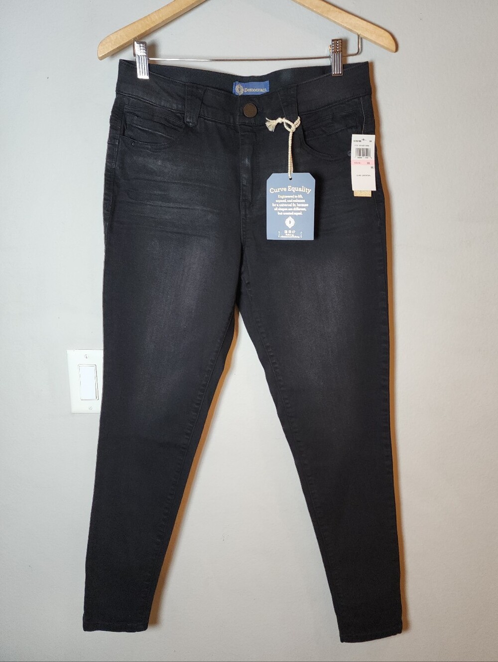 NWT Democracy Curve Equality Black Skinny Jeans Women's Size 10 Stretch Denim